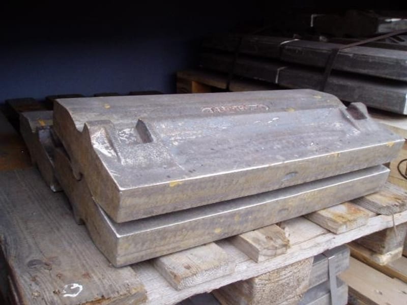 High Chrome Blow Bars cast by Melco Castings